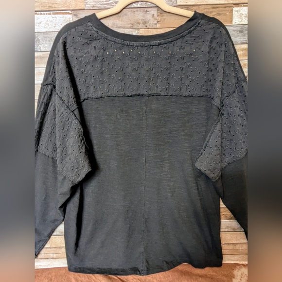 Terra & Sky Black W/Eyelet On Back & Sleeve Top - Picture 11 of 15